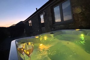 Hot tub outside Brea Cottage