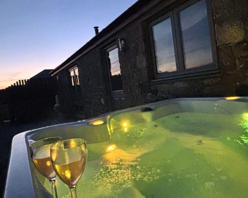 Hot tub outside Brea Cottage Hot tub outside Brea Cottage